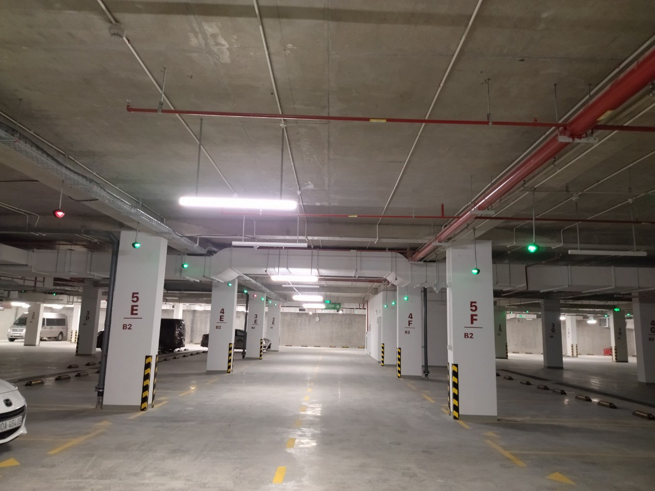 Cảm biến siêu âm báo chỗ trống